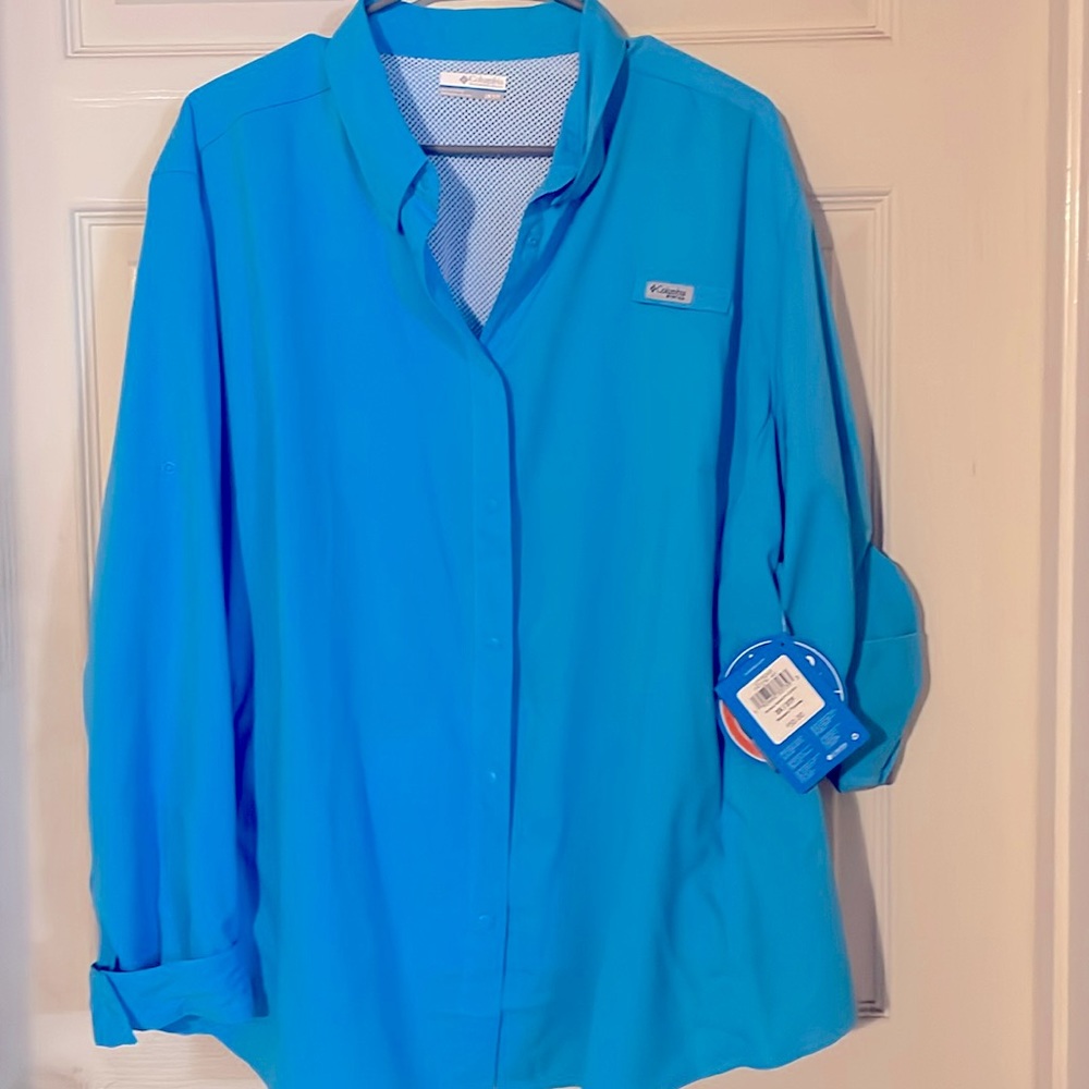 New!! Aqua Columbia women’s top